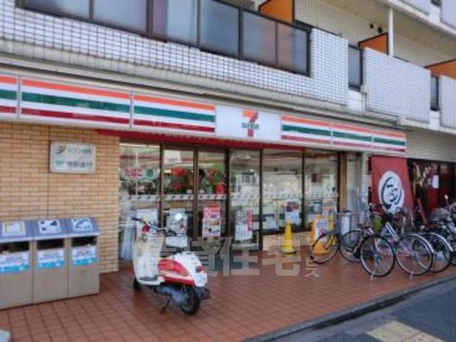コンビニ　セブンイレブン　西京極駅前店（コンビニ）まで22m