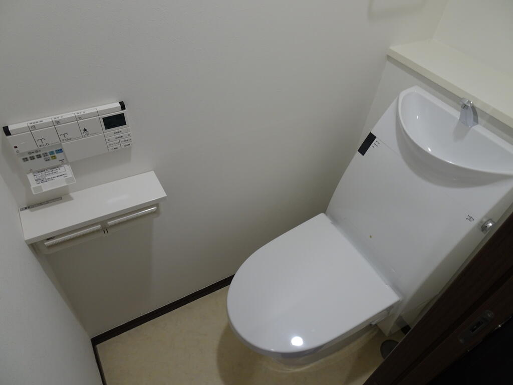 ライオンズステーションプラザ大塚のトイレ写真