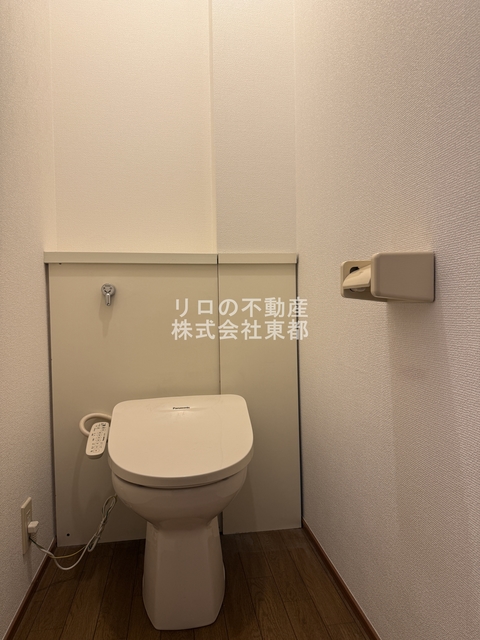 トイレ　洗浄便座付です！