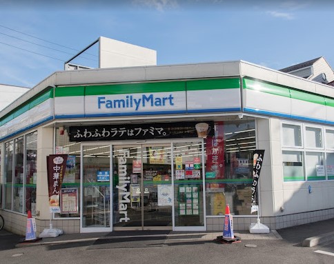 コンビニ　ファミリーマート★ 小平天神町四丁目店（コンビニ）まで573m