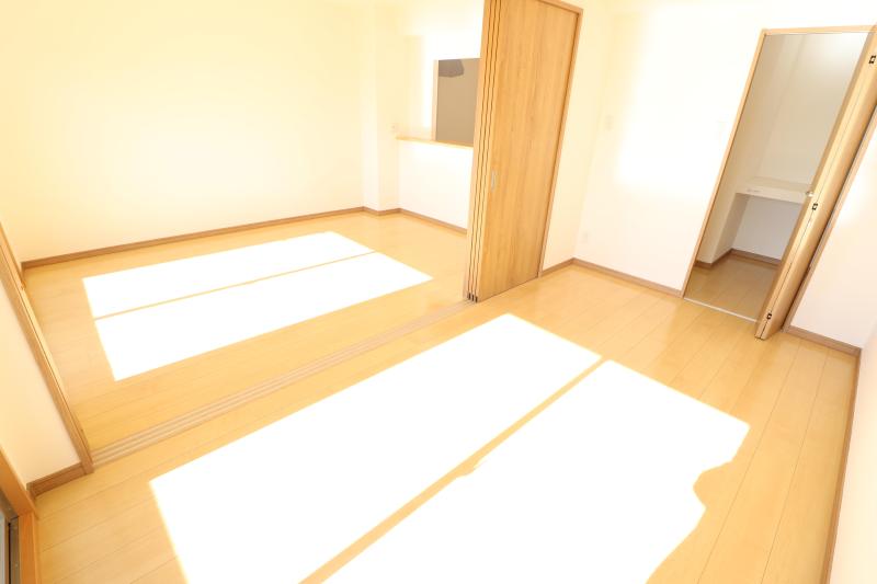 ＪＲ山陽本線 寺家駅 徒歩12分 3階建 築4年の内装写真