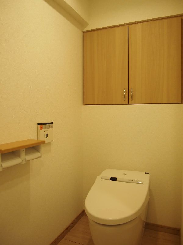 ルーブル泉岳寺前のトイレ写真