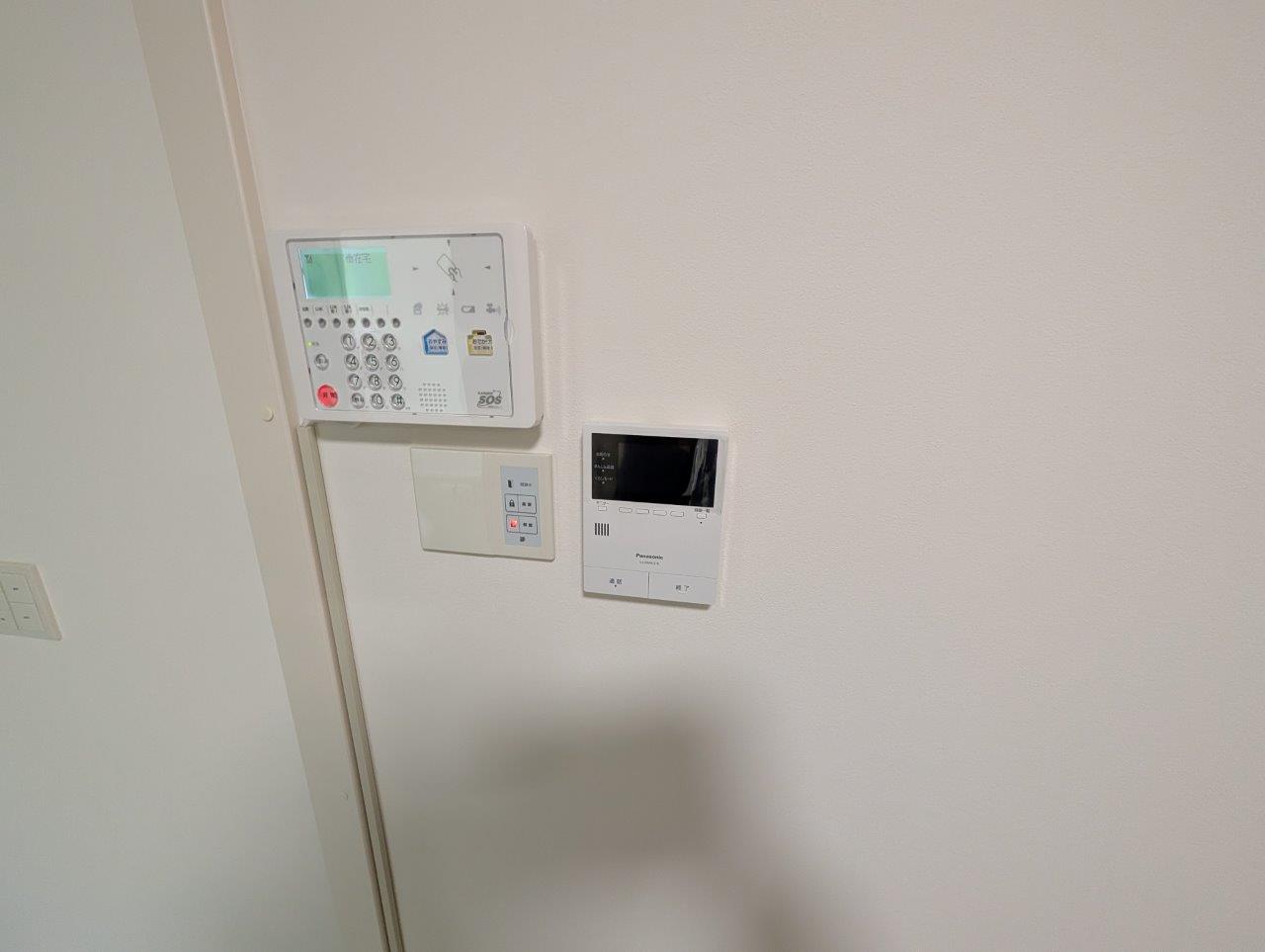 セキュリティ　モニター付きインターフォン