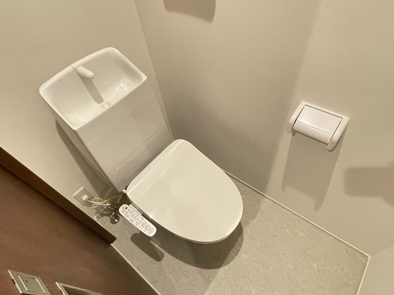 LIVFIT放出のトイレ写真