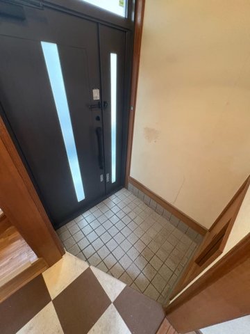 玄関　落ち着いた玄関です