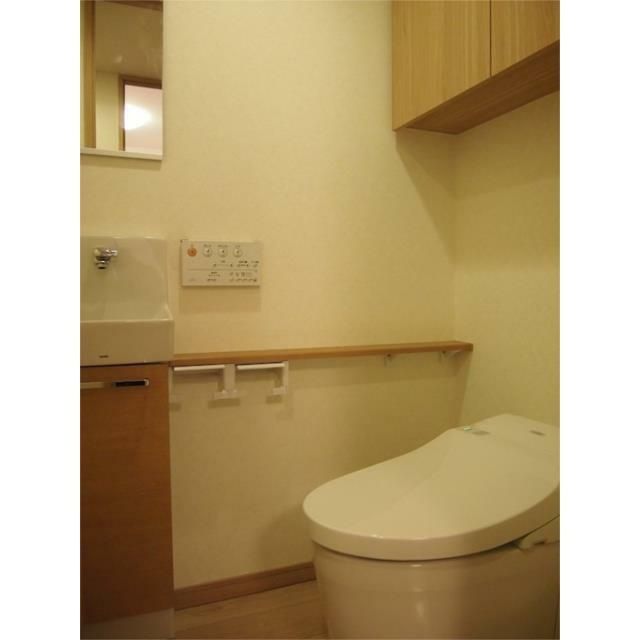 トイレ　（別タイプ参考写真）ルーブル王子本町　北区王子本町２