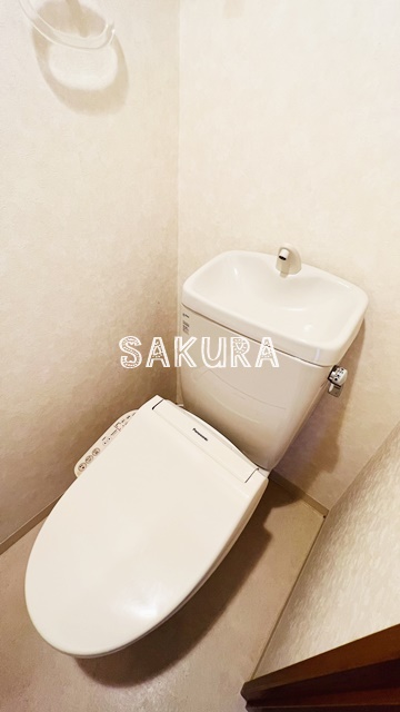 トイレ　嬉しい温水洗浄便座♪