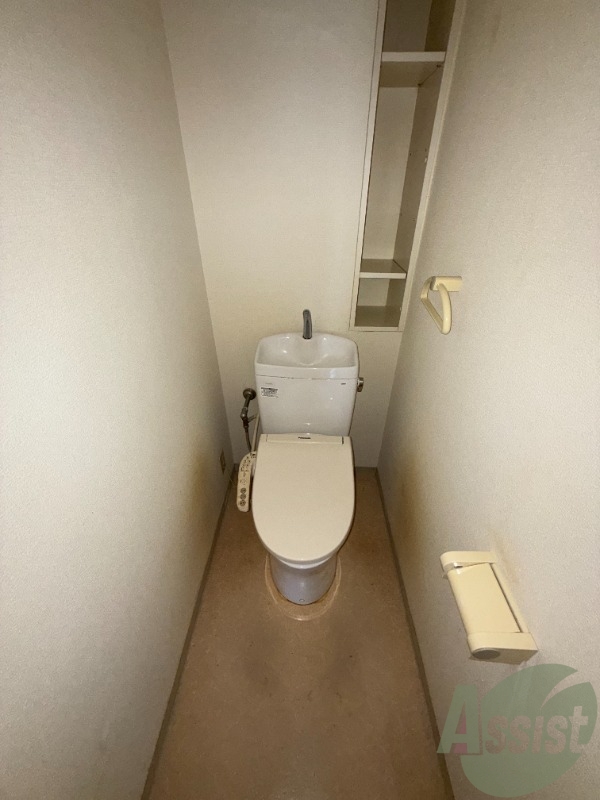 トイレ　トイレの写真です。シンプルで使いやすそうですね。
