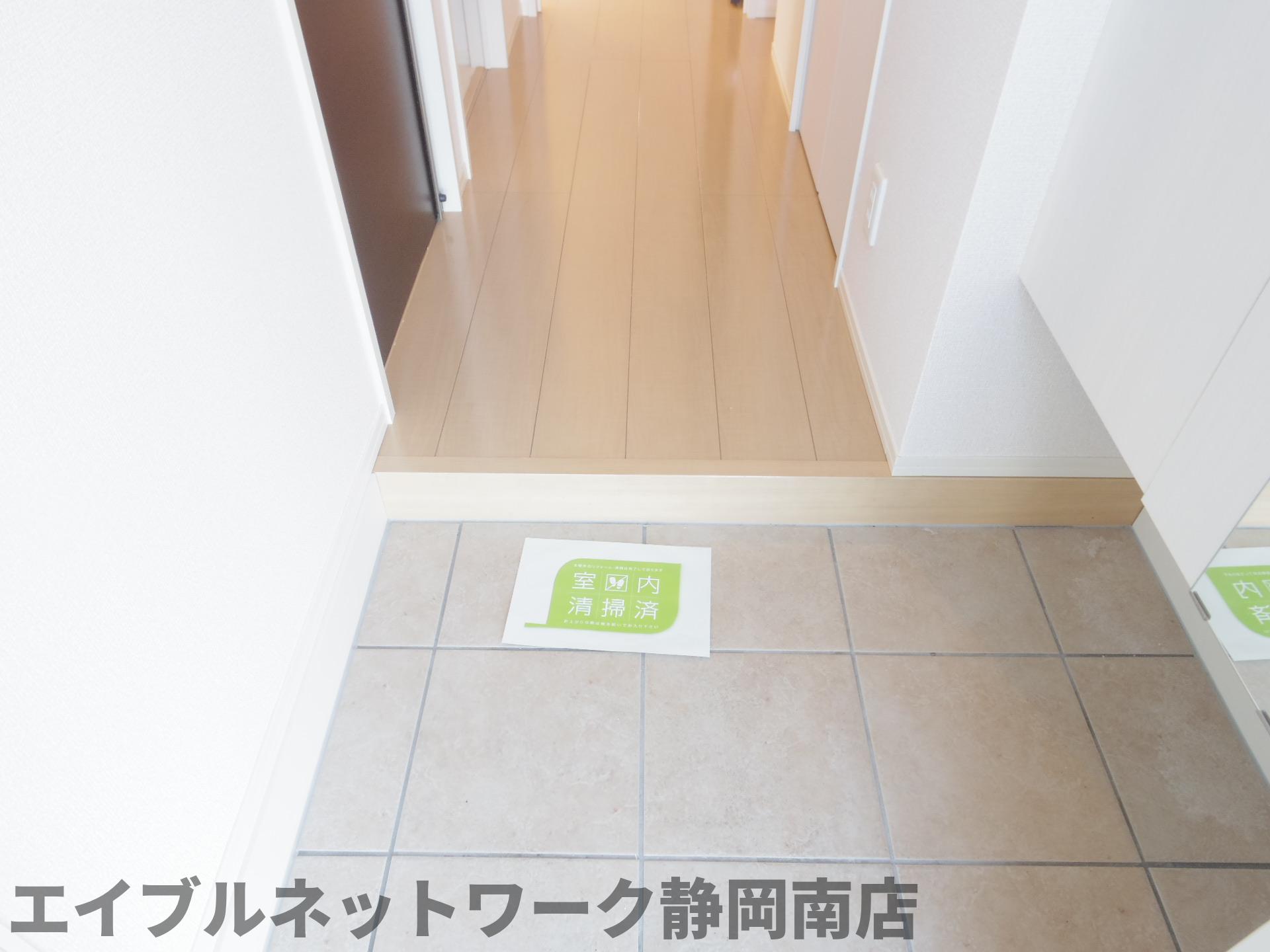 玄関　同イメージ反転