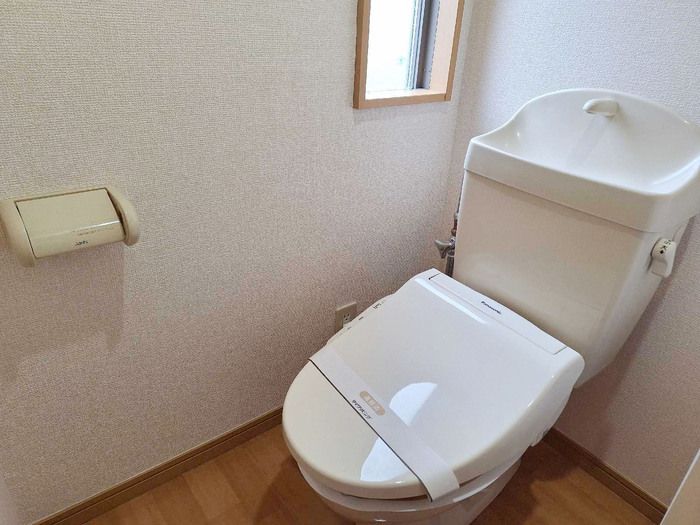 リースランド向中野 Aのトイレ写真