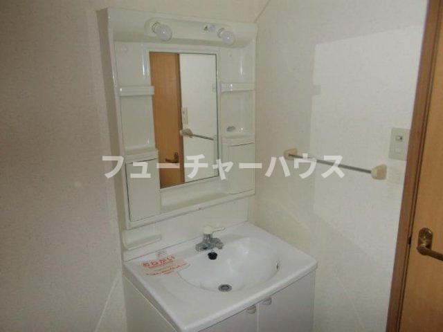 洗面設備　脱衣スペースもあります