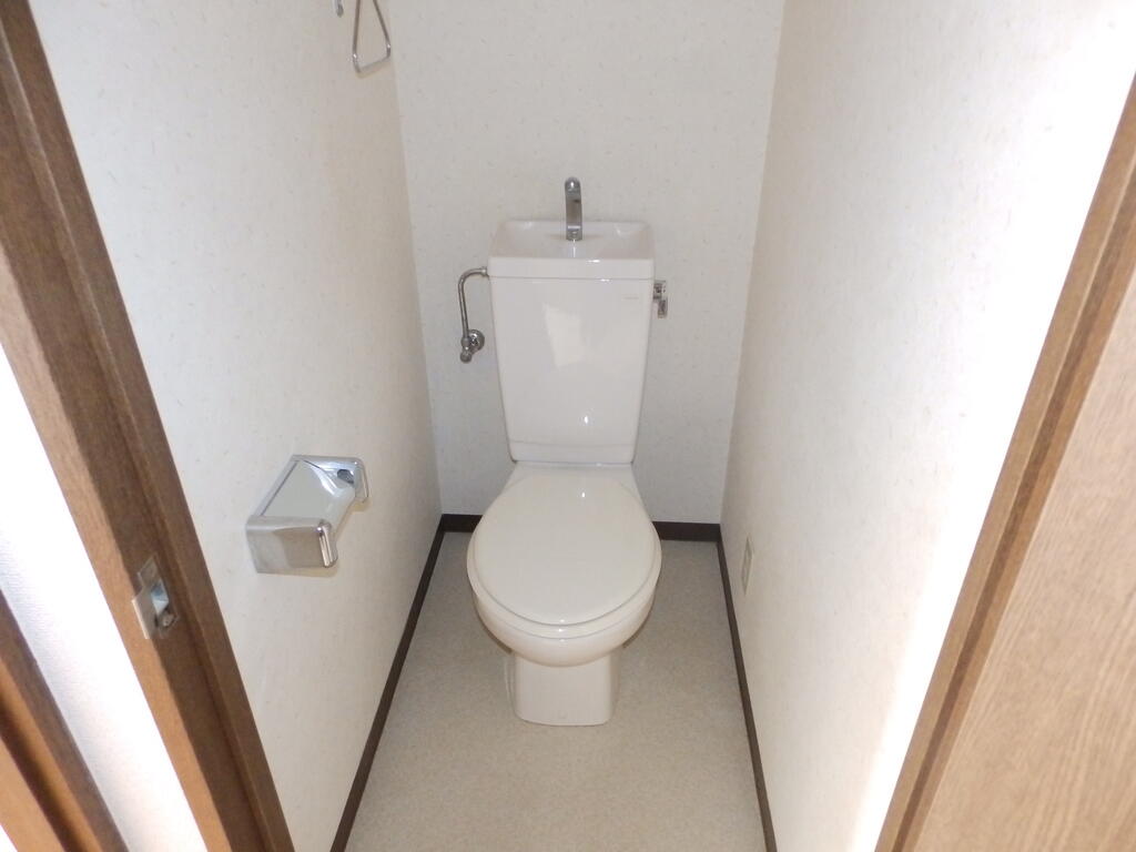 香川ハイツ御影イーストのトイレ写真