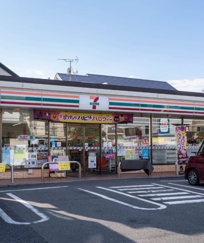 コンビニ　セブンイレブン足立辰沼東店（コンビニ）まで142m