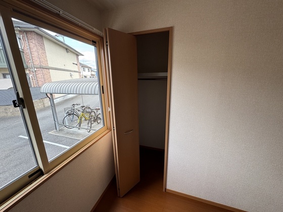 収納　※別部屋の写真です