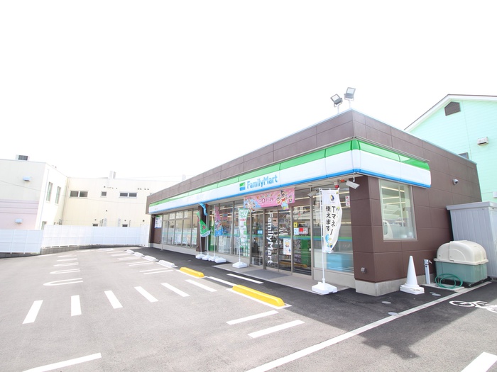 コンビニ　ファミリーマート川崎犬蔵一丁目店（コンビニ）まで415m