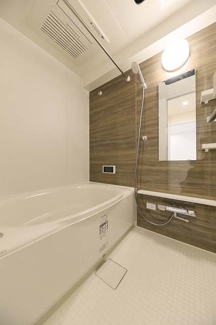 バス・シャワールーム　※写真は同タイプ住戸です。