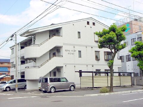 アーバンコート久保田の建物外観