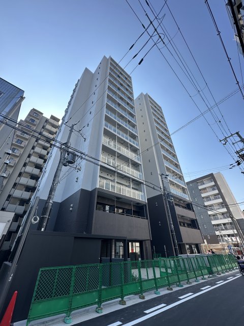 【尼崎市昭和南通のマンションの建物外観】