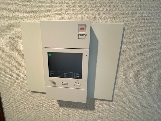 セキュリティ　モニター付きインターホン