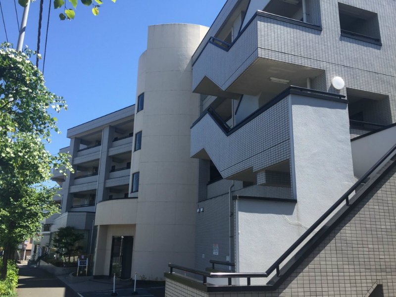 神奈川県横浜市緑区中山５（マンション）の賃貸物件の外観