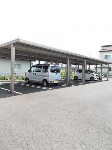 【花巻市石鳥谷町築9年の駐車場】