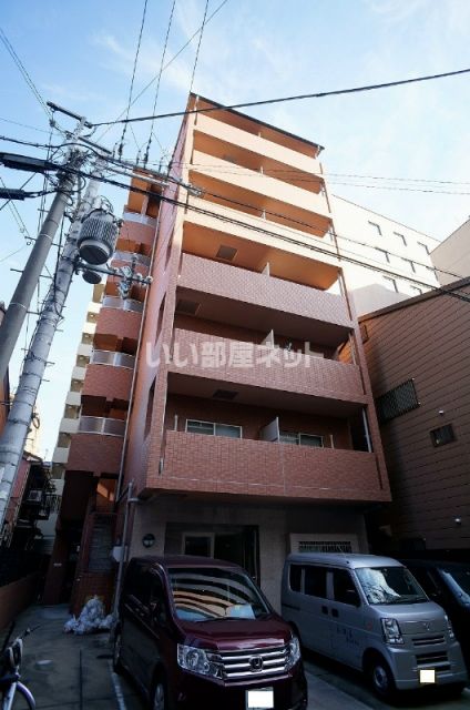 京都市中京区藤西町のマンションの建物外観