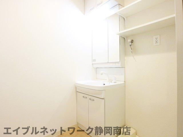 洗面設備　広い洗面スペース