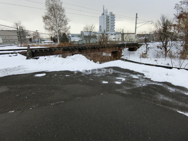 【石狩郡当別町春日町のアパートの駐車場】