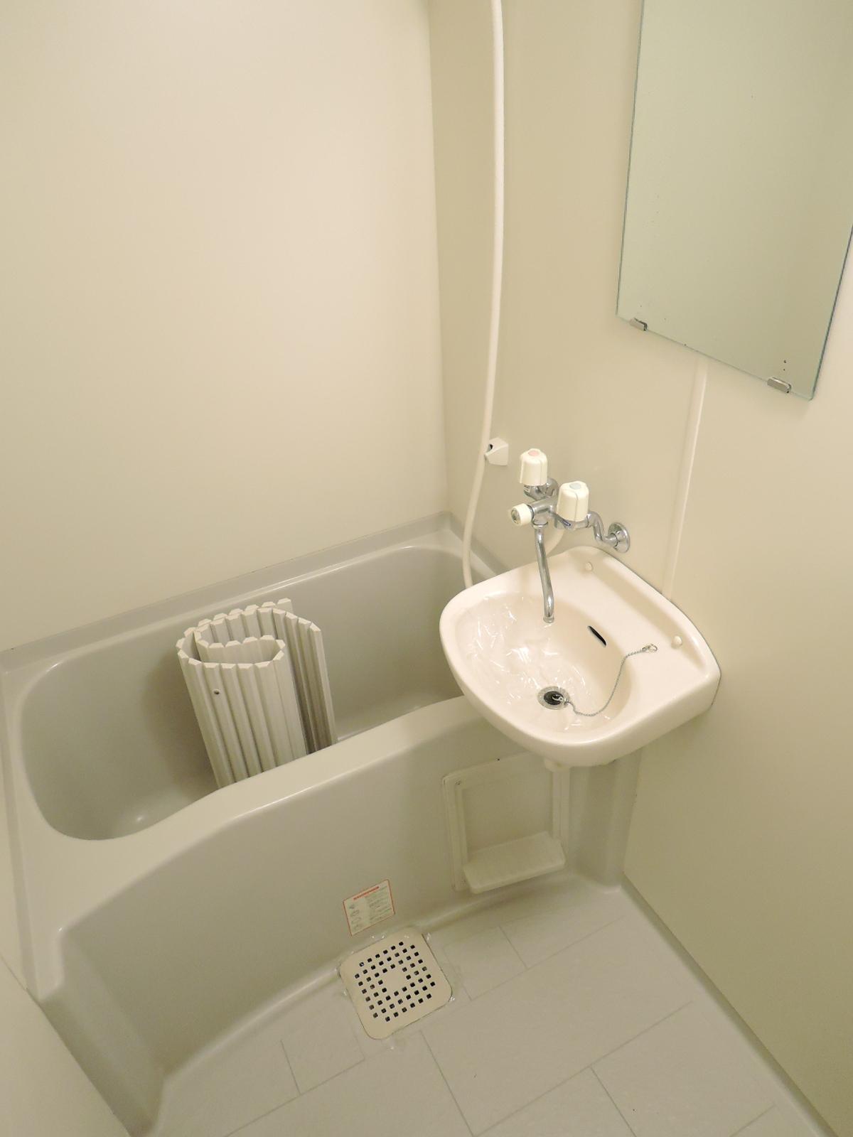 バス・シャワールーム　※反転タイプの場合があります