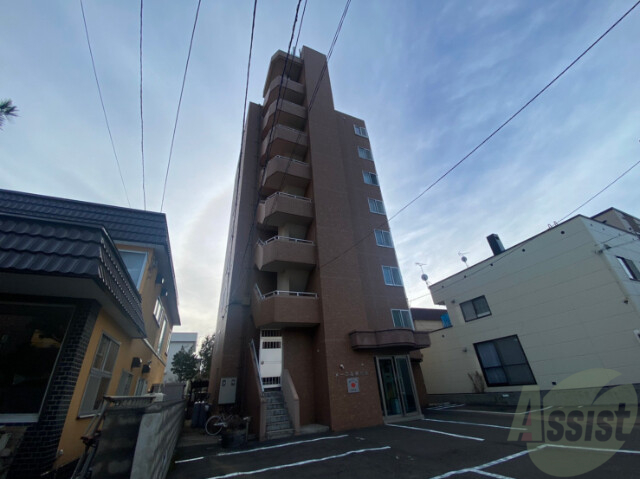 建物外観　札幌市中央区南１６条西「メープル南１６条」