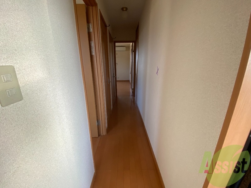玄関　綺麗な玄関、日差しが入り、帰りが楽しくなりますね！