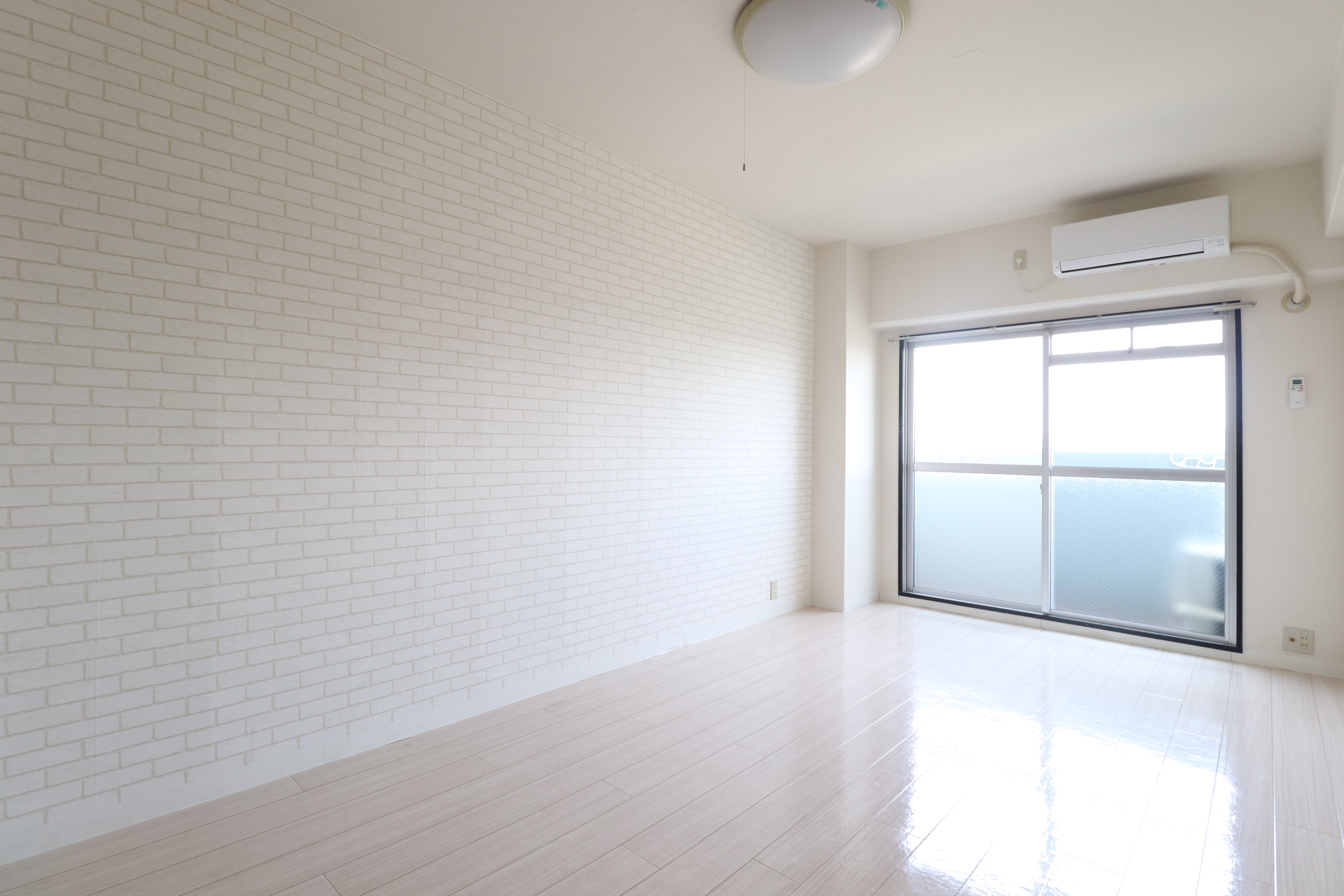 居室・リビング　9帖の洋室☆