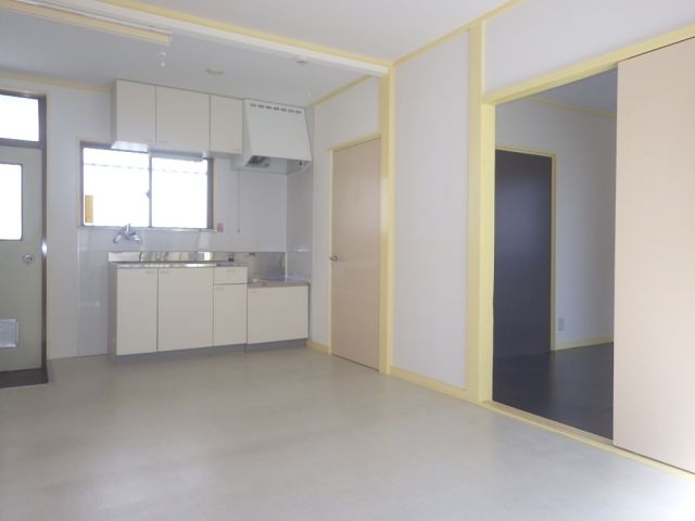 居室・リビング　広々としたリビングです♪