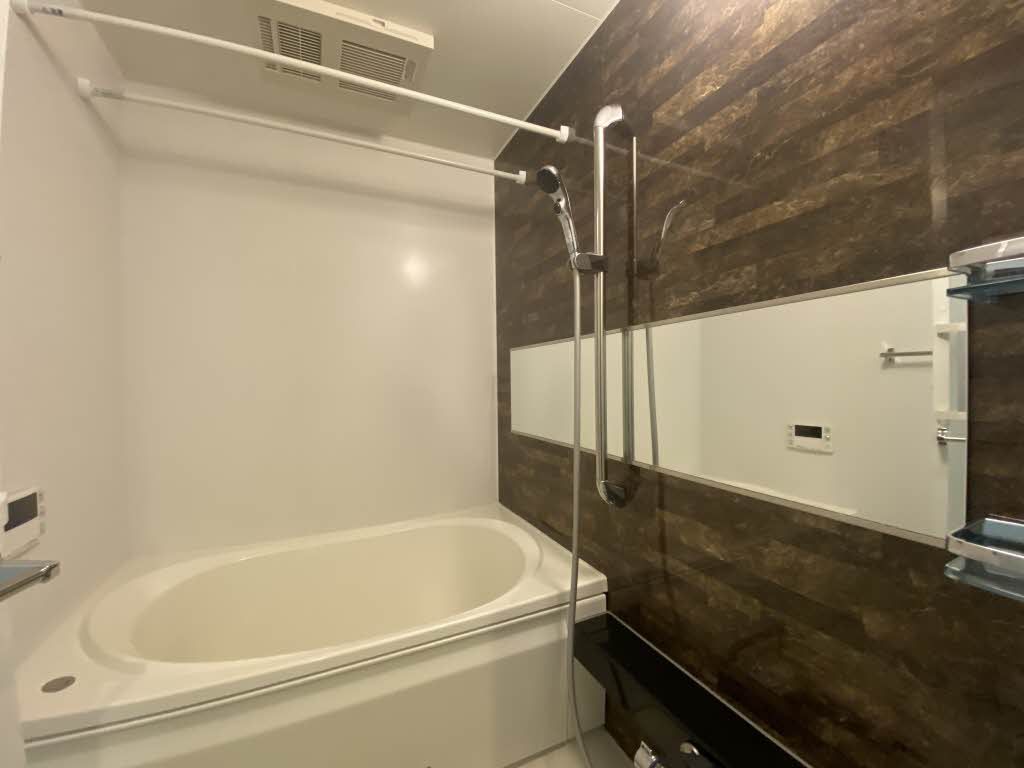 バス・シャワールーム　バスルーム