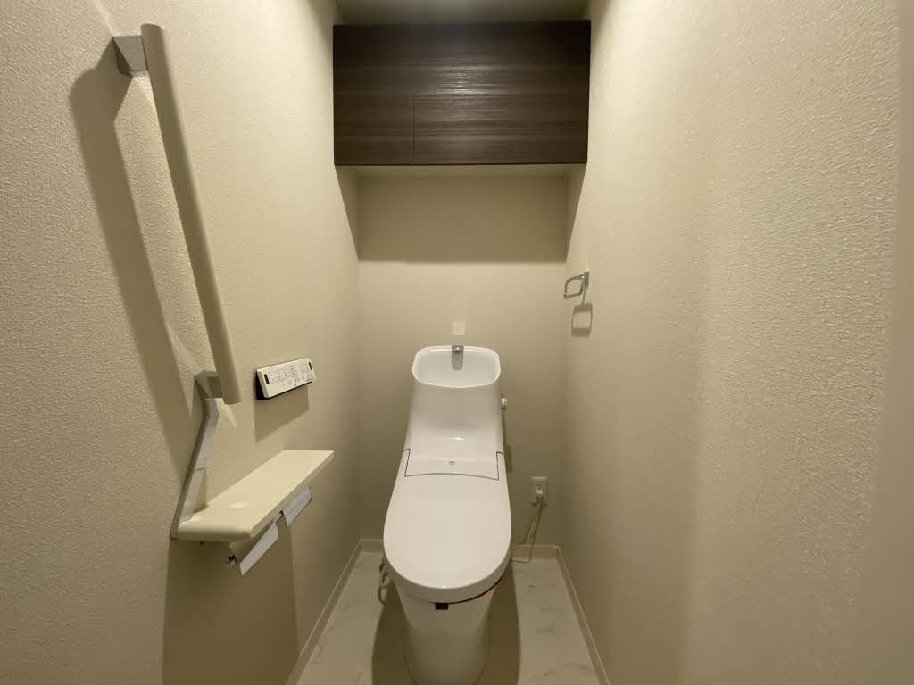 トイレ　トイレ