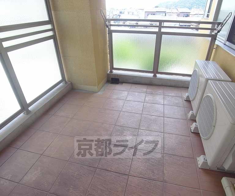 バルコニー　とても広めのバルコニーです。