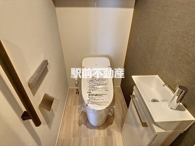 トイレ　写真は別号室