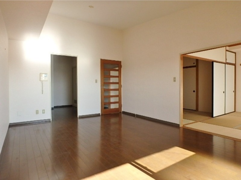 居室・リビング　図面と現状に相違がある場合には現状を優先