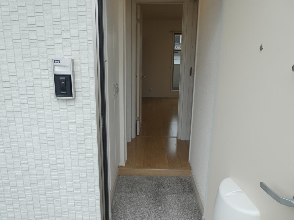 玄関　内観写真・動画・パノラマは同アパート角部屋のものです