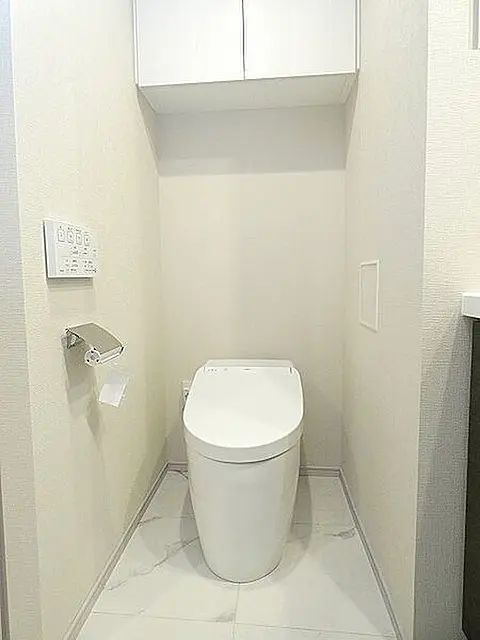 トイレ　反転タイプ