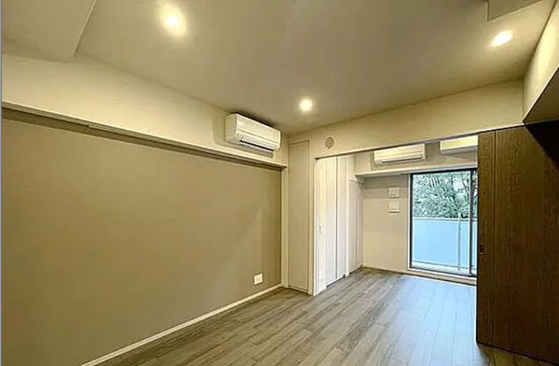 居室・リビング　反転タイプ