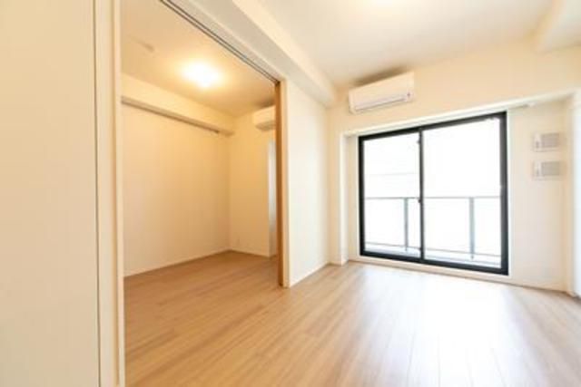 居室・リビング　写真は同タイプ住居です。