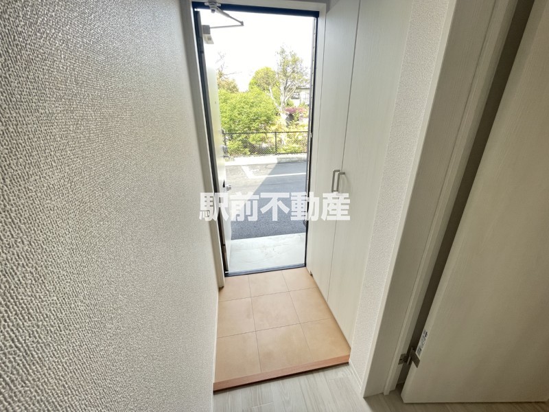 玄関　■室内類似イメージ■