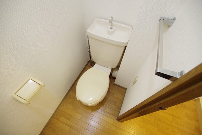 トイレ　※別号室の写真使用中