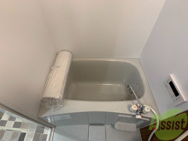 バス・シャワールーム　浴室は綺麗で追い焚きも付いて気持ちよくお過ごしいただけます。