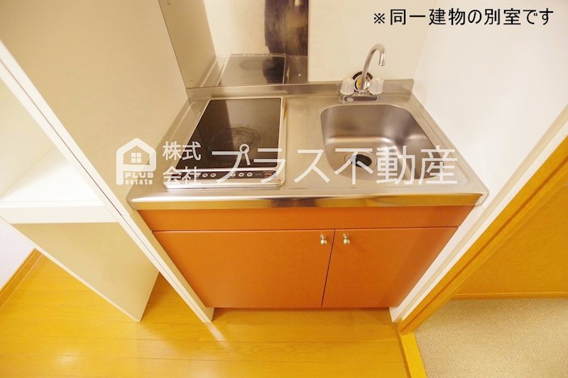 キッチン　設備・使用は号室により異なる為、現況を優先いたします。