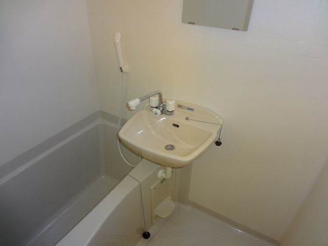 バス・シャワールーム　浴室乾燥機付き