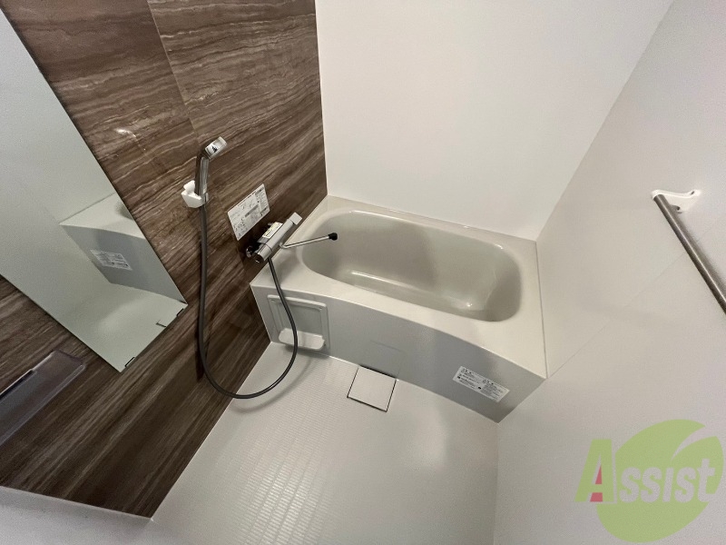 バス・シャワールーム　疲れを癒すには湯船でゆっくりするのが良いですよ。