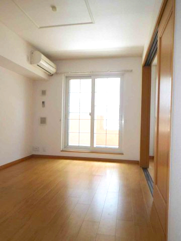 居室・リビング　使いやすい居間です