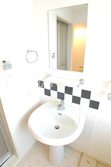 洗面設備　別部屋同仕様